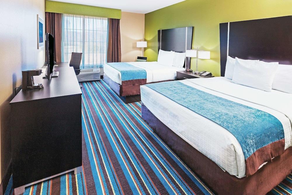 La Quinta By Wyndham Muskogee Hotel Екстериор снимка