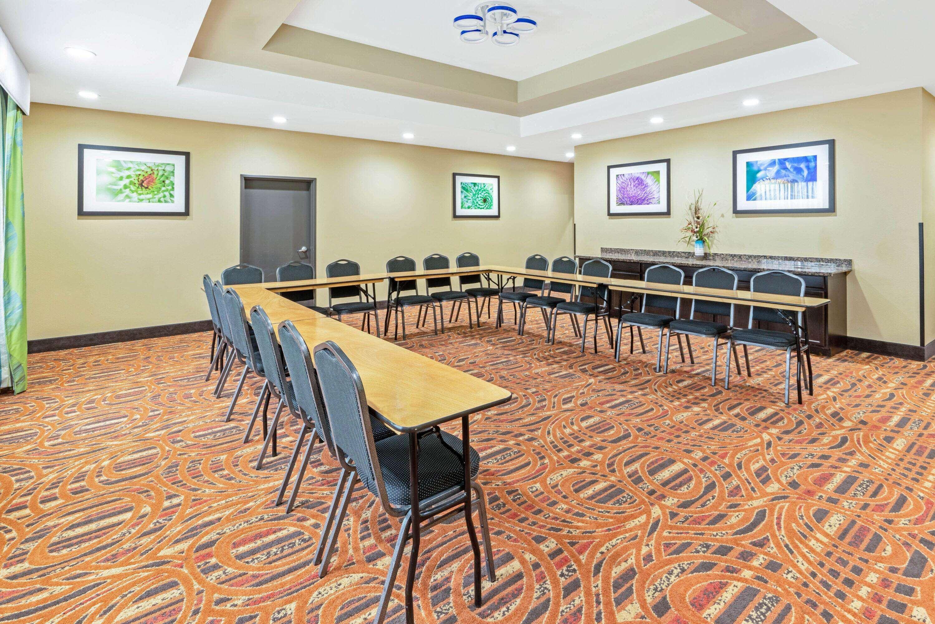 La Quinta By Wyndham Muskogee Hotel Екстериор снимка