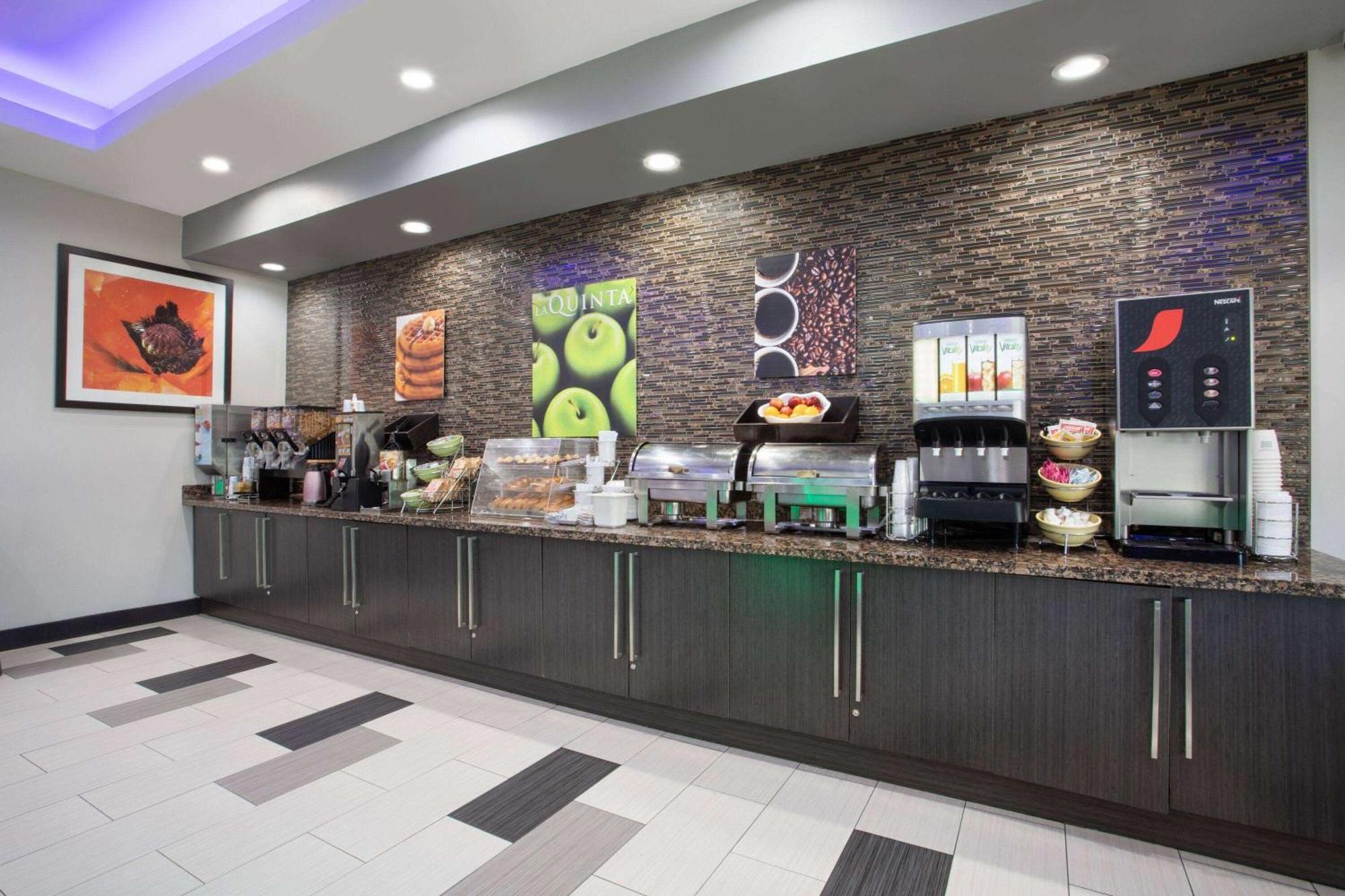 La Quinta By Wyndham Muskogee Hotel Екстериор снимка
