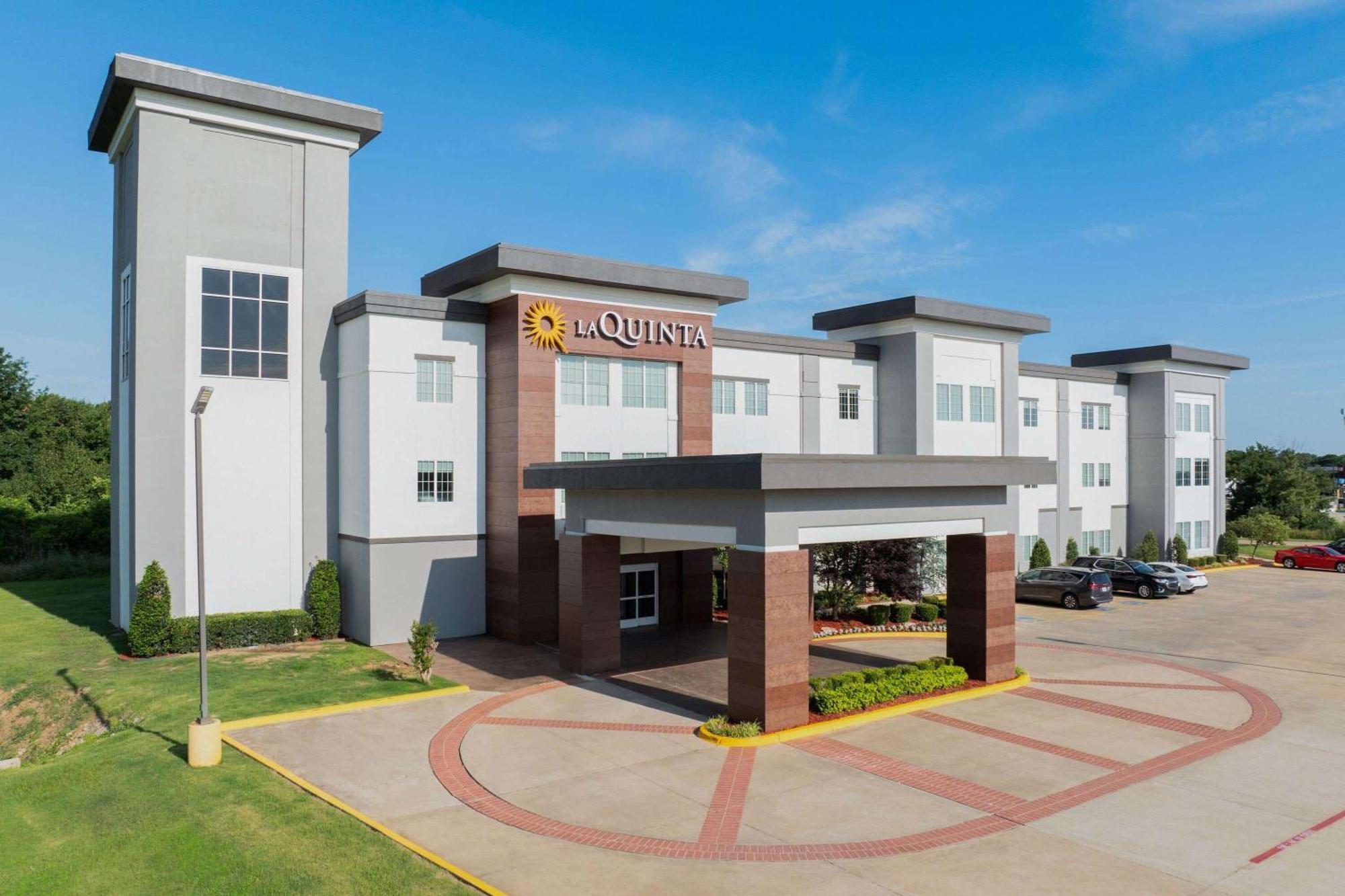 La Quinta By Wyndham Muskogee Hotel Екстериор снимка